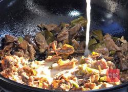 酸辣椒木耳炒牛肉的做法图解16