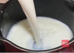 养生牛奶西米粥的做法图解3
