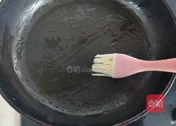 平底锅肉松蛋糕卷的做法图解10