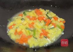 胡萝卜土豆丁的做法图解8