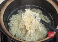 麻辣炒泡面的做法图解6