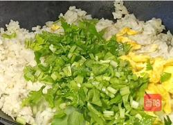莲藕芹菜蛋炒饭的做法图解9