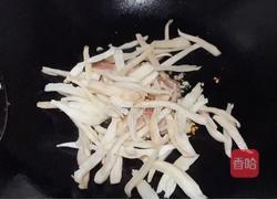 手撕杏鲍菇炒肉片的做法图解5