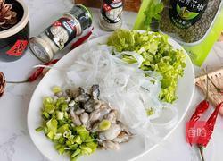 海蛎炒河粉的做法图解1