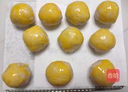 蛋黄酥的做法图解14