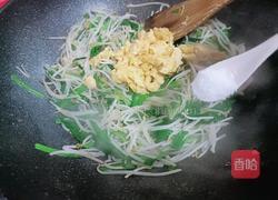 豆芽炒蛋的做法图解7