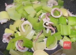 鱿鱼炒西芹的做法图解10
