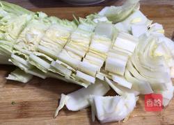 枸杞核桃炝白菜的做法图解2