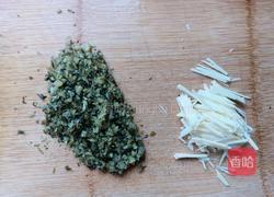 炒雪菜笋丝豆瓣的做法图解3