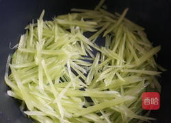  藤椒莴笋丝的做法图解4