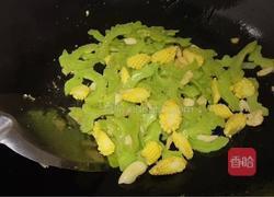 玉米笋炒苦瓜的做法图解10