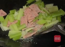西芹炒午餐肉的做法图解5