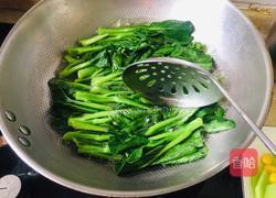 蒜炒芥兰的做法图解2