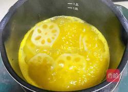 虾仁金针菇酸汤的做法图解3