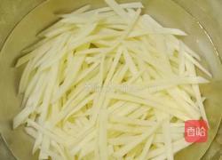 土豆香菇拌芝士面的做法图解1