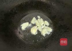 五花肉炒酸菜的做法图解2