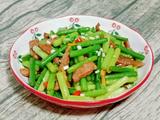 蒜苔炒牛肉