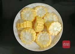 虫草花玉米筒骨汤的做法图解3