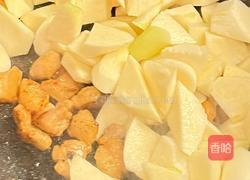 鲜甜美味的茭白炒肉的做法图解4