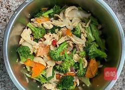 凉拌西兰花鸡胸肉的做法图解10