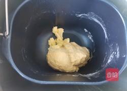 椰蓉面包的做法图解3