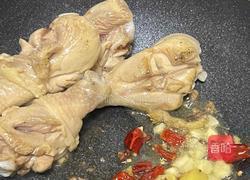 土豆胡萝卜闷鸡腿的做法图解2