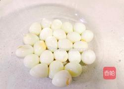 凉拌鹌鹑蛋的做法图解2