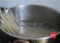 冬阴功米粉的做法图解3