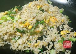 青菜蛋炒饭的做法图解7