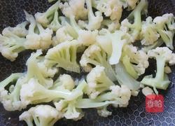 花椰菜炒木耳的做法图解5