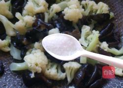 花椰菜炒木耳的做法图解7