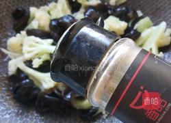 花椰菜炒木耳的做法图解8