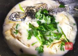 营养奶白鲫鱼豆腐汤的做法图解11