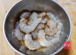 虾肉饺子的做法图解2