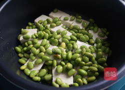 毛豆炖臭豆腐的做法图解3