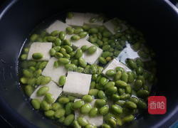 毛豆炖臭豆腐的做法图解4