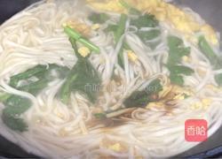 茼蒿鸡蛋汤面的做法图解8
