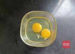 无粉的金针菇鸡蛋饼的做法图解2