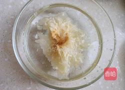 马蹄雪梨银耳汤的做法图解1