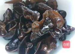 醋溜木耳白菜的做法图解2