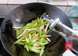 芹菜炒香干的做法图解11