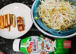 绿豆芽炒香干的做法图解1