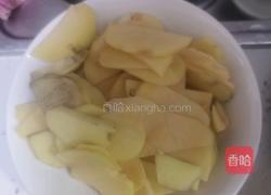 青椒炒土豆片的做法图解3