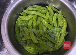 清炒荷兰豆的做法图解2