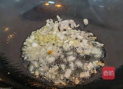 莴笋炒鱿鱼卷的做法图解3