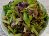 芹菜炒牛肉