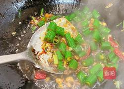 豆泡炒韭菜的做法图解4
