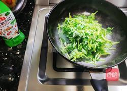 茼蒿炒香干的做法图解4