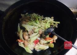 菜花炒肉片的做法图解6