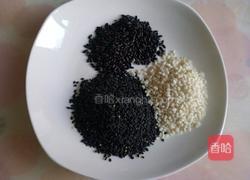 黑芝麻糊的做法图解1